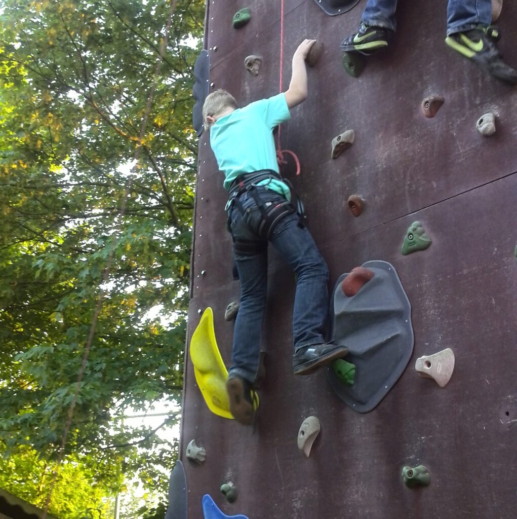 Klimwand met Scouting Ulft